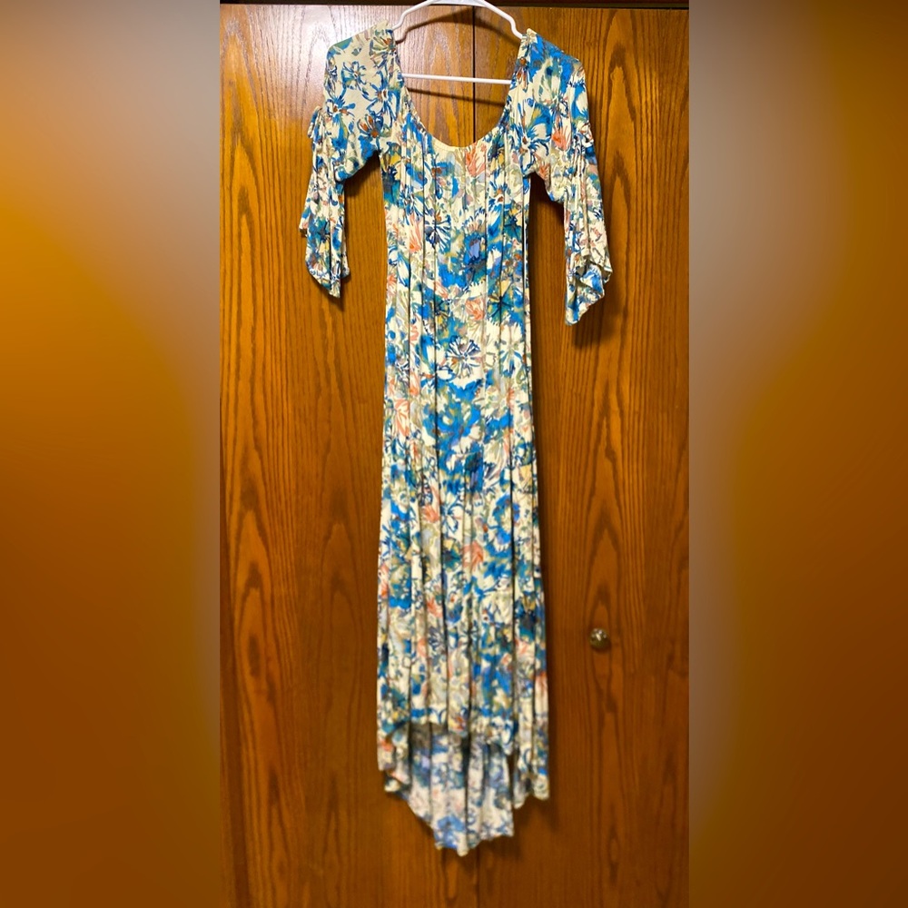 En Creme Blue and Cream Floral Maxi Dress